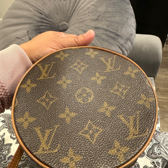 ****** S. O. L. D. *******
Louis Vuitton Papillon 30 Monogram - Picture 8 of 10